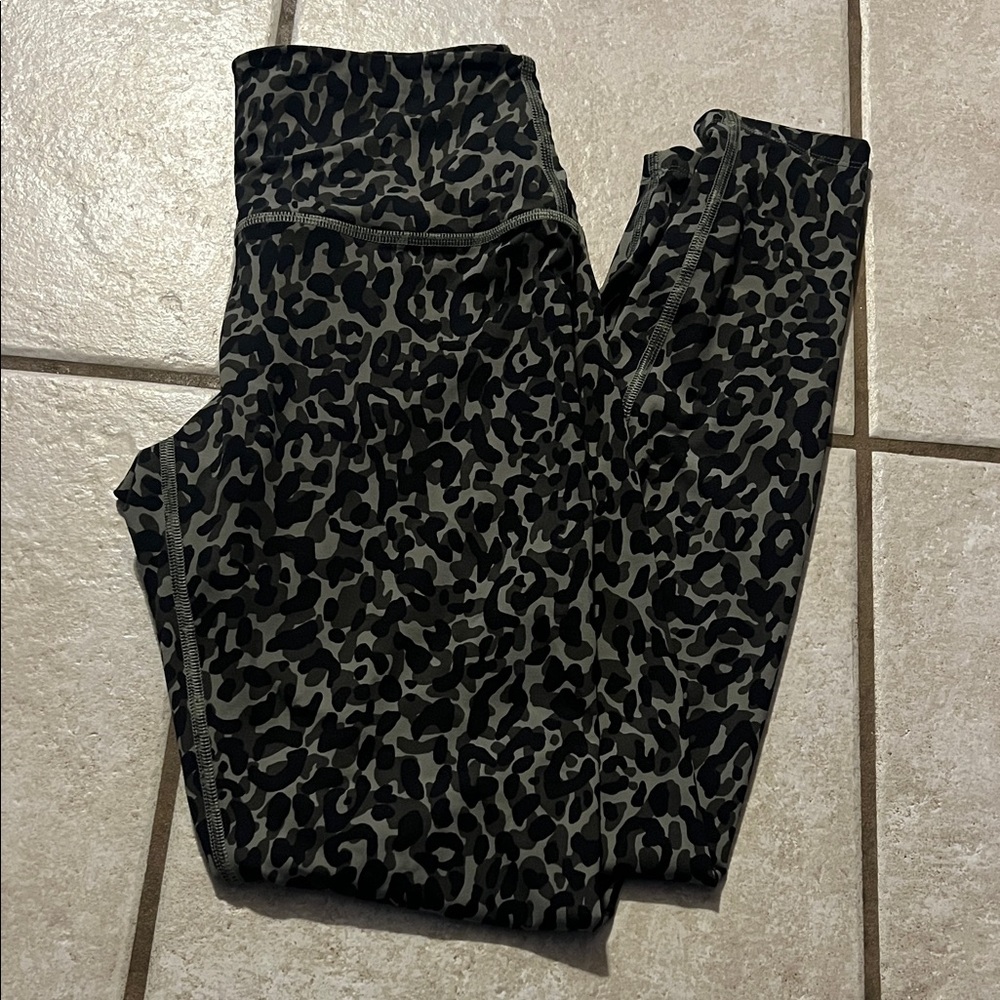 PINK Victoria's Secret Olive & Black Leopard Print Leggings